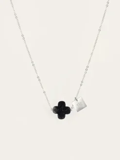Collier Vega
